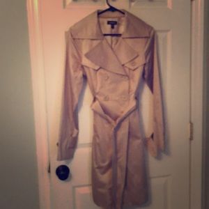 Bebe trench with belt
